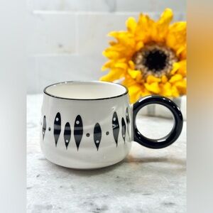 New Black & White Contemporary Feather Print Ceramic Coffee Tea Mug Cup - 13.5oz